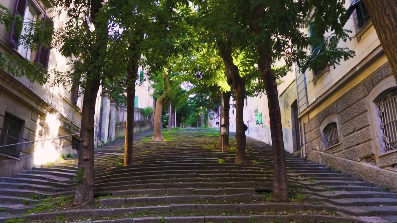 مدينة ساحلية جميلة في ايطاليا